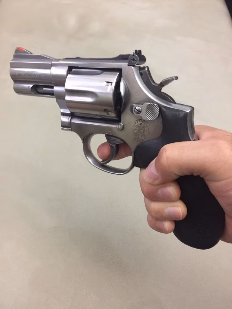 Askerden temiz Smith & Wesson 357 Magnum (686-4)