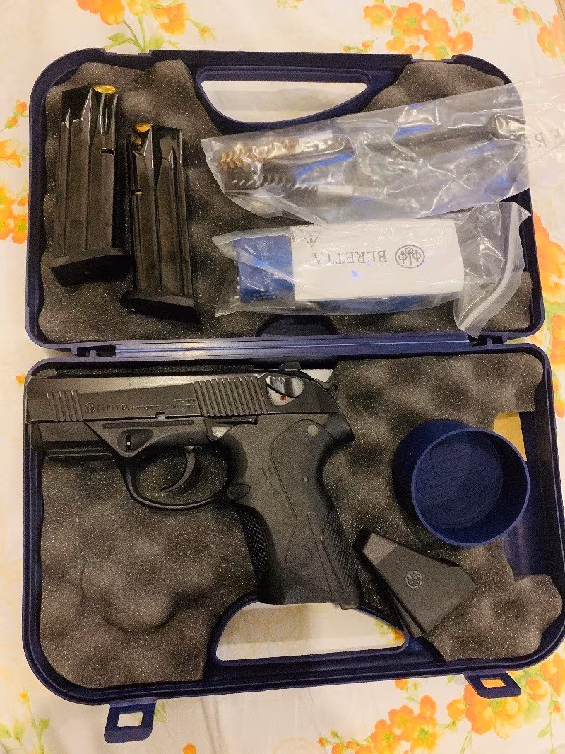 BERETTA PX4 STORM kutusunda ve extra malzemeleriyle..