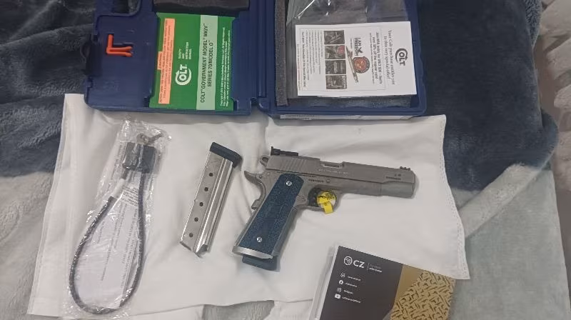 Hiç kullanılmamış yeni geldi colt cold trophy 9x 19