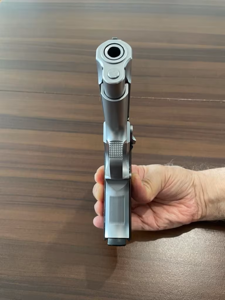 YARGI MENSUBUNUN KOLEKSİYONUNDAN...  Smith Wesson 5906