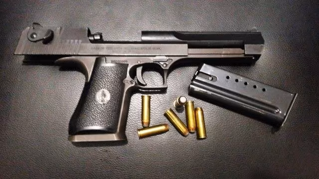 ÇÖL KARTALI 44 LÜK MAGNUM