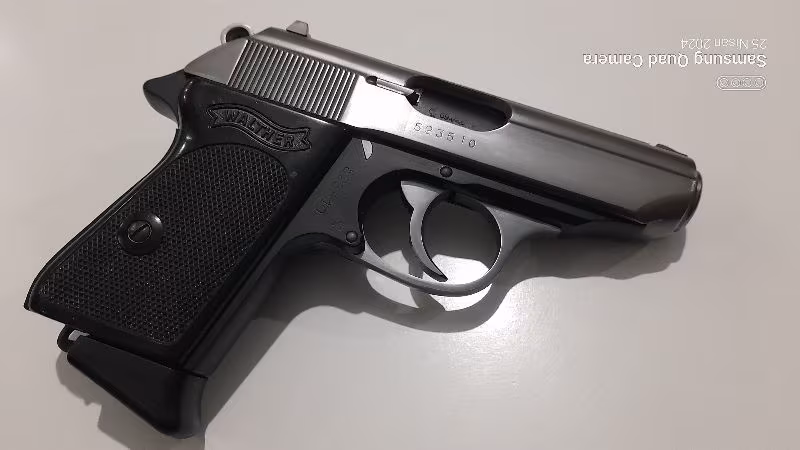 JAMES BOND - WALTHER PPK