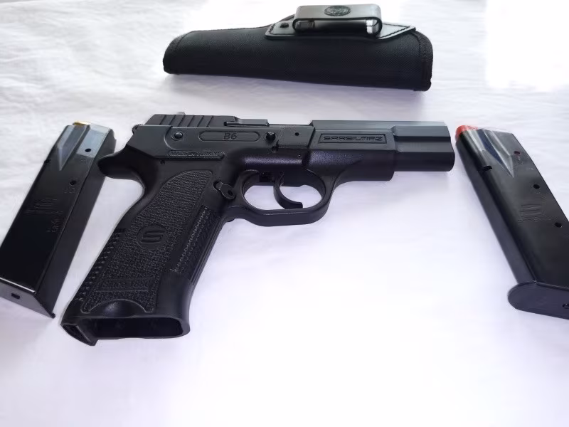 BAYANDAN TEMİZ TAŞIMA RUHSATLI SİLAH