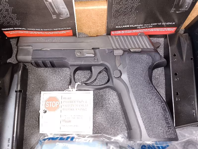 SIFIR SİGSUAR P 226 NİTRON AMERİKAN KUTUSUNDA ETİKETİ ÜZERİNDE