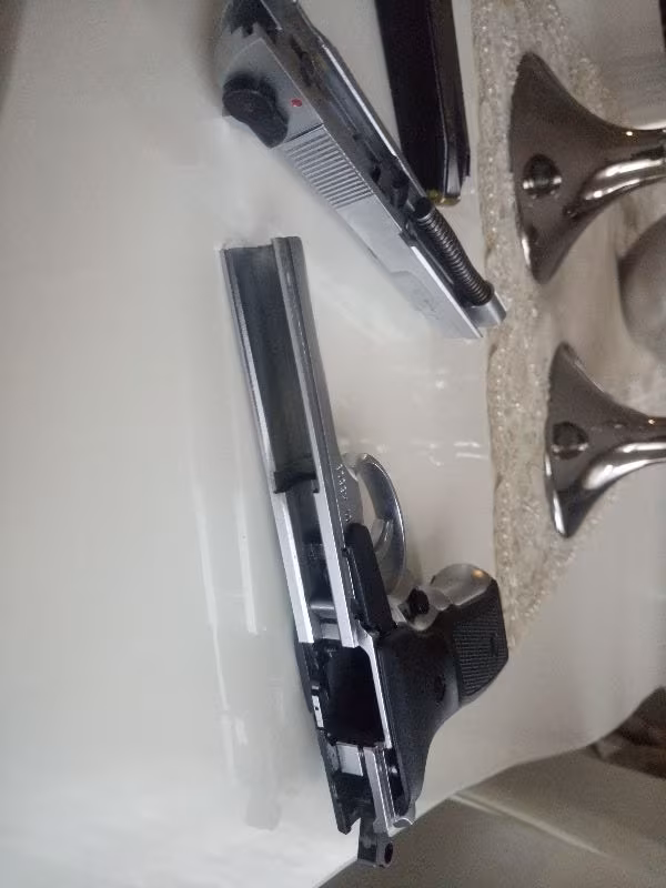 Ruhsatlı kanuni silahımı acil satıyorum.