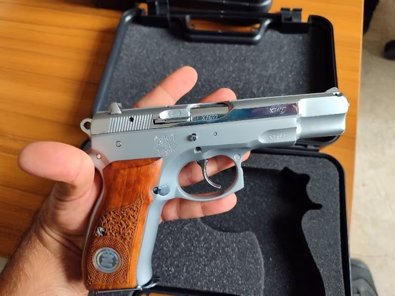 Trmız tıpranmamıs cz75 b