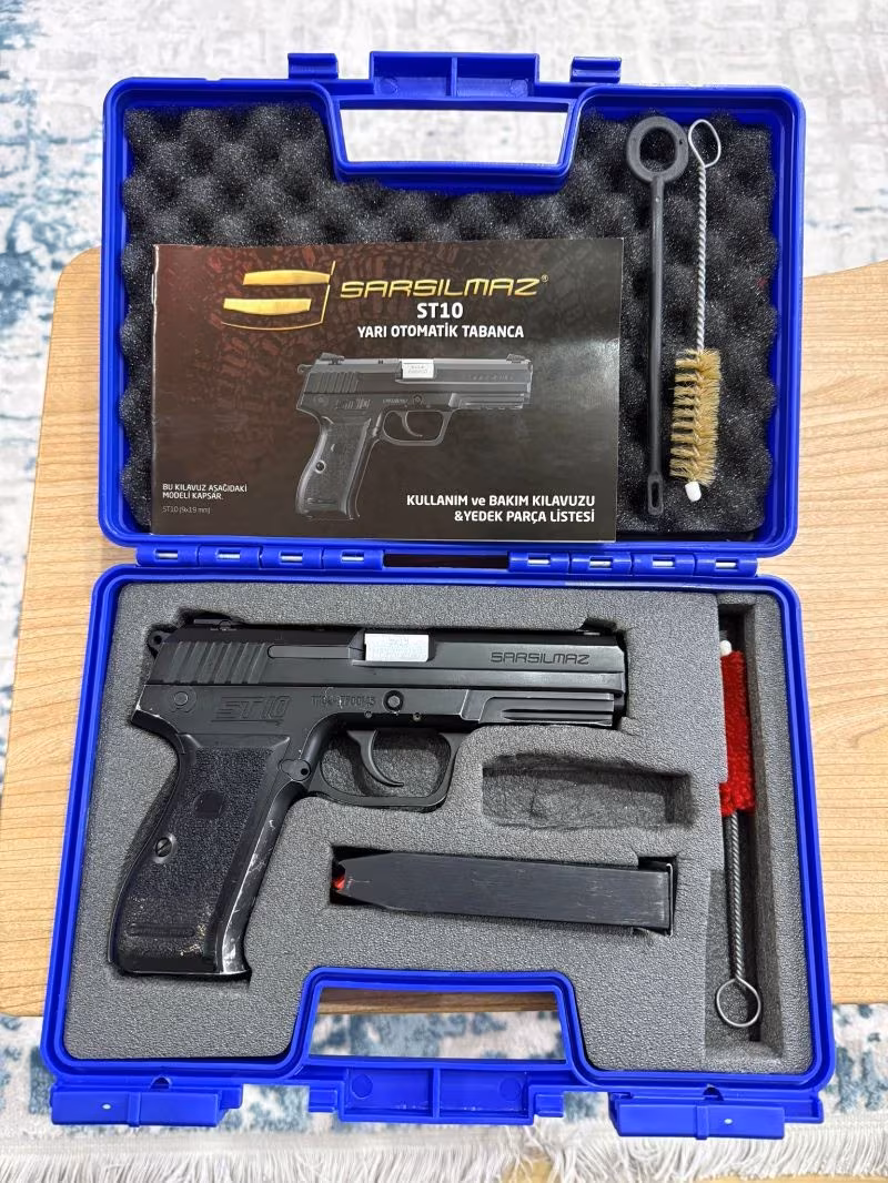Askeri personelden çok az kullanılmış Sarsılmaz ST 10 tabanca
