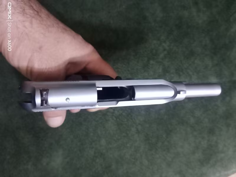 EMEKLİ POLİSTEN 7,65 DÜGMELİ BERETTA