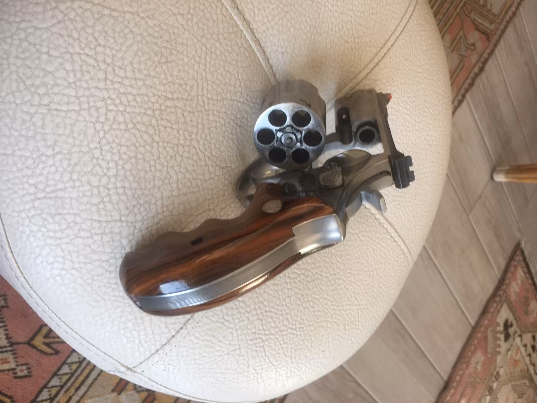 SİMİTH WESSON 357 MAGNUM ÇOK TEMİZ