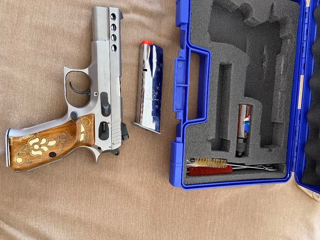 Askeri personelden Sarsılmaz