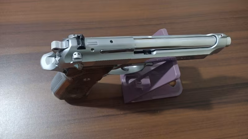 ASKERİ PERSONELDEN BARETTA  92FS