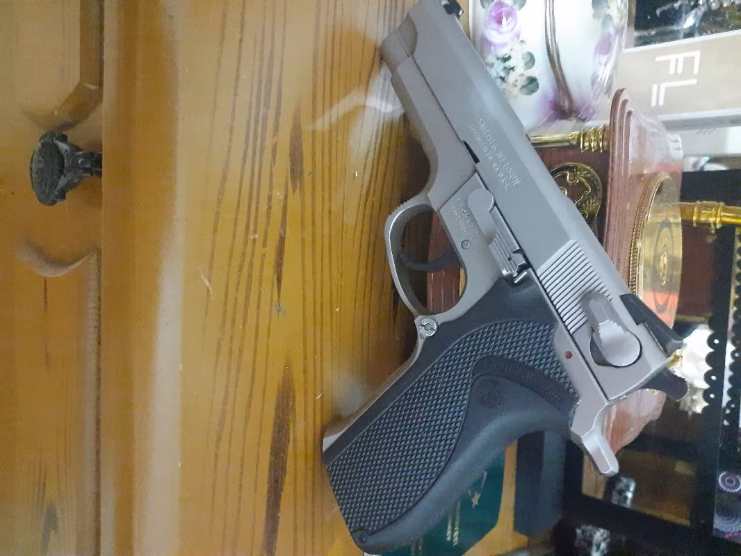 Askeri Personelden Temiz İkinci El Smith & Wesson