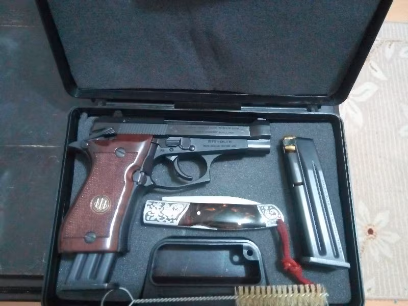 Beretta 81 - F
