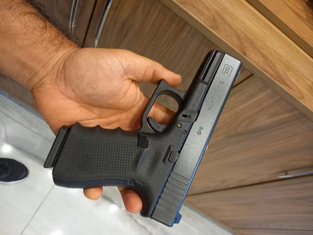 GLOCK 19 4 KAMU PERSONELİNDEN HATASIZ