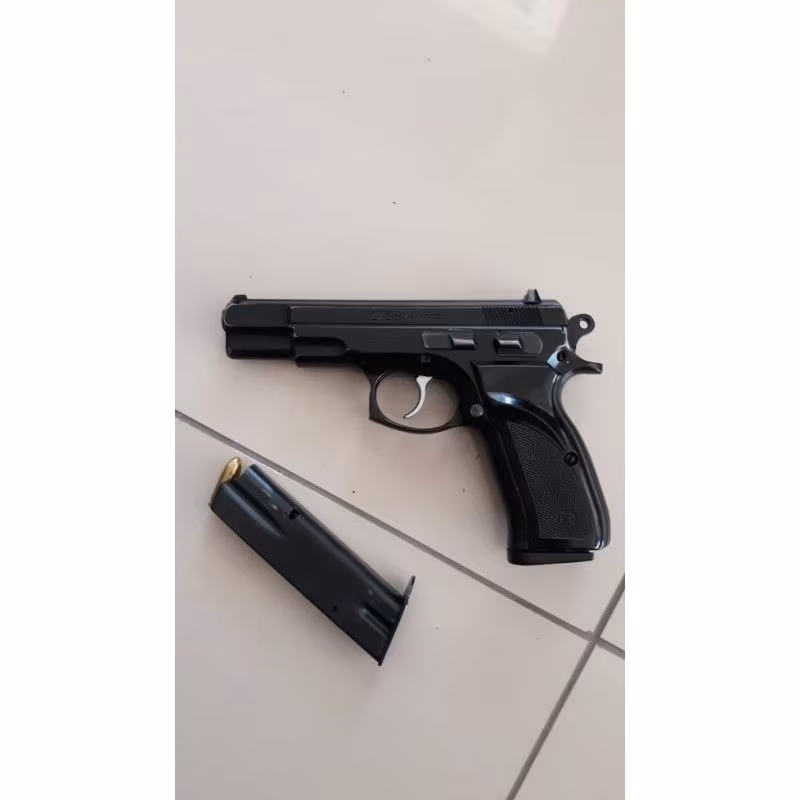 Emekli polisten 1997 model cz75b silah