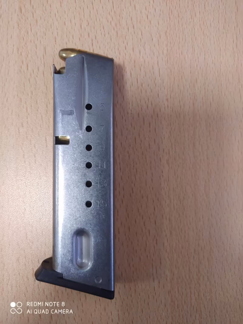 Tertemiz Smith & Wesson 5906 (Çelik Kasada Muhafaza Edilmiş)