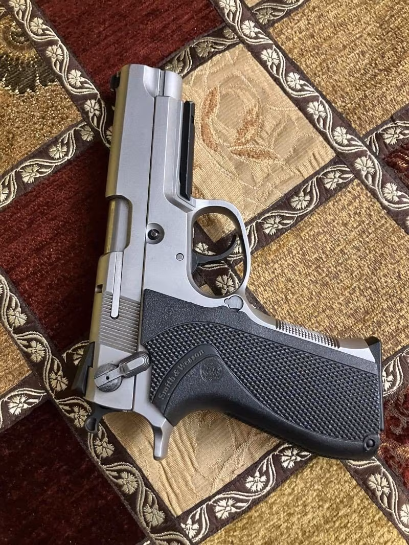 SAHİBİNDEN KULLANILMAMIŞ SMİTH&WESSON 5906