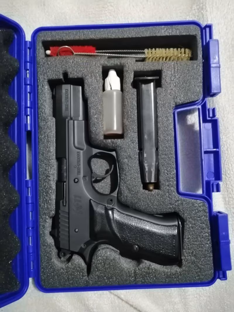 İlk sahibinden Sarsılmaz K11... Taşıma ruhsatlı. 150 mermi atışı yapılmıştır...