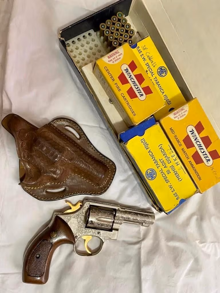 Emekli Emniyet Mensubundan Smith Wesson