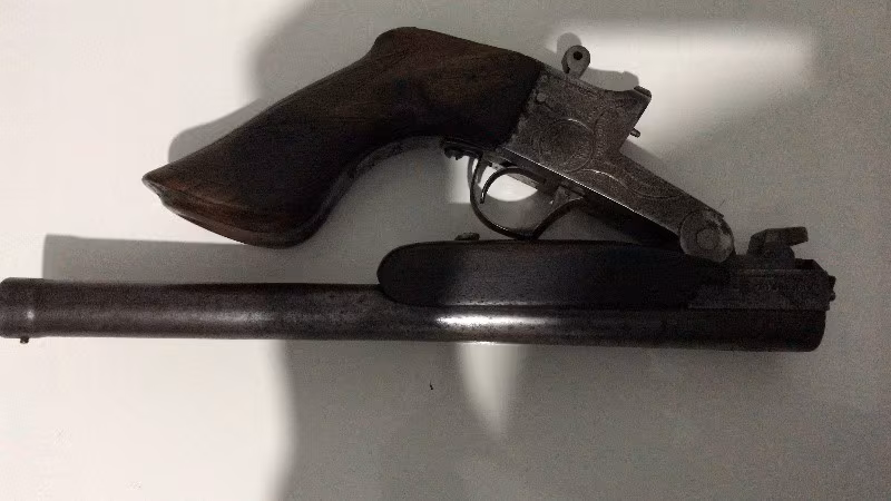 Antika tek kırma kısa tüfek