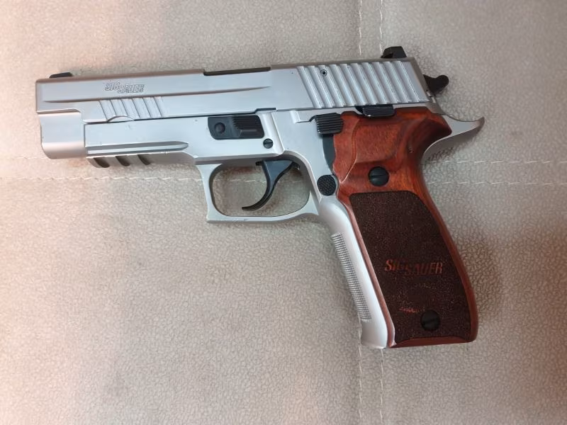 Sıfır atış yapılmamış Sig Sauer markasının en değerli ve orjinal serisidir