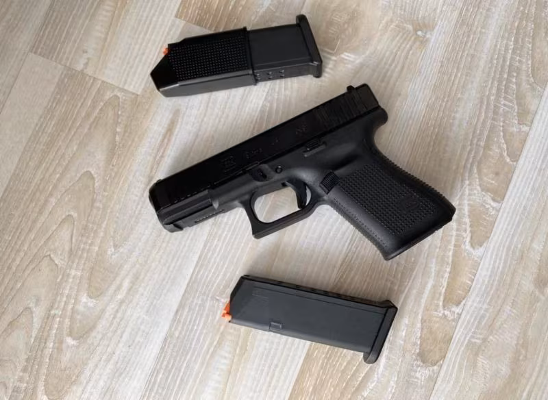 Sıfır kutusunda Glock özel seri