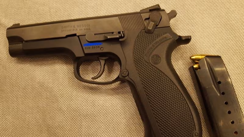 Çok temiz Smith Wesson 5904