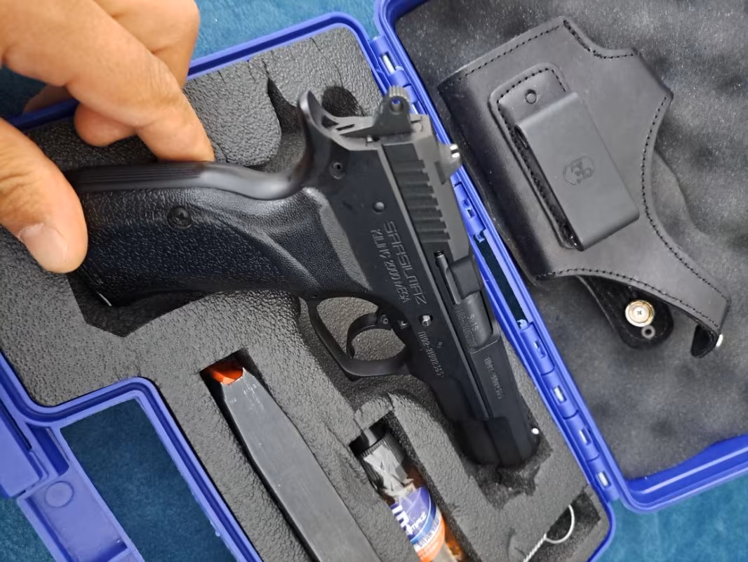 Sahibinden temiz Kılınç 2000 mega Hiç kullanılmadı Ruhsat alamayacak  Durumu olan Aramasın Lütfen.Ruhsatlı devredilecektir.