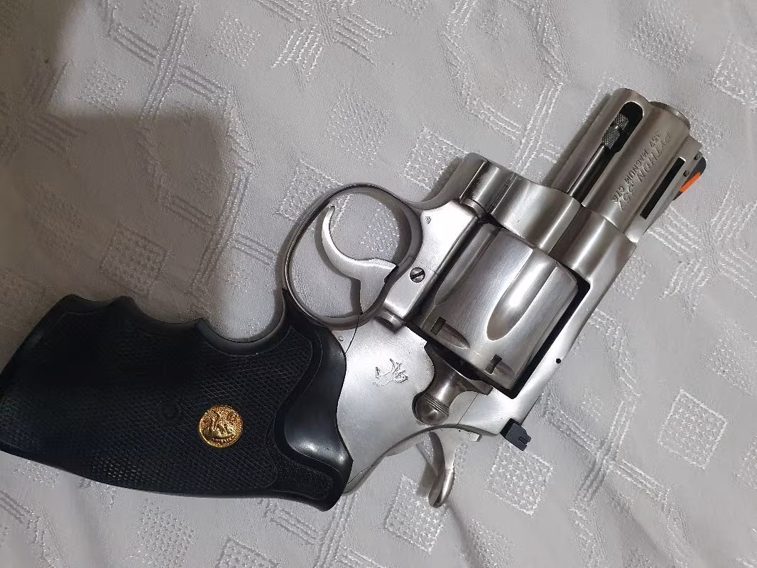 357 MAGNUM PYTHON  SIFIR HİÇ ATIŞ YAPILMAMIŞ