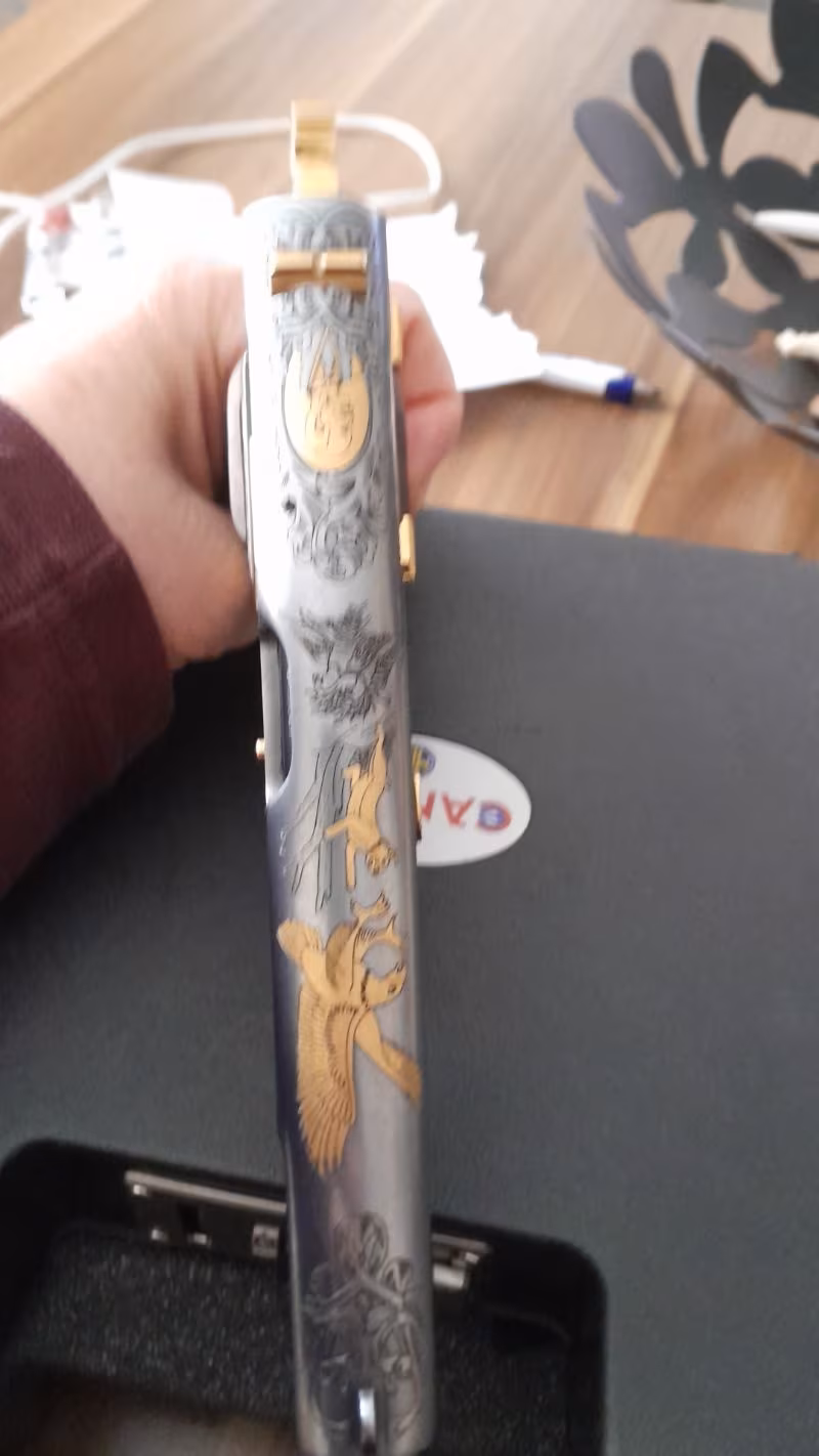 Browning 9mm tabanca  özel gravur  işlemeli