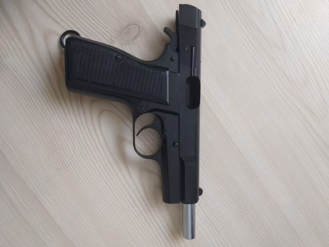 Çok temiz ve bakımlı BROWNİNG 245 serisi