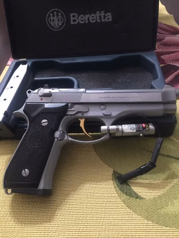 Beretta 92FS Inox