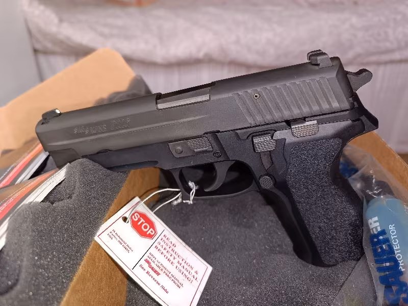 SIFIR SİGSUAR P 226 NİTRON AMERİKAN KUTUSUNDA ETİKETİ ÜZERİNDE