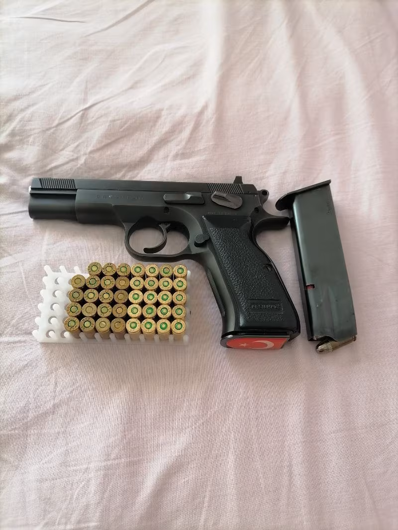 Sahibinden satılık sarsılmaz kılınç 2000 tabanca