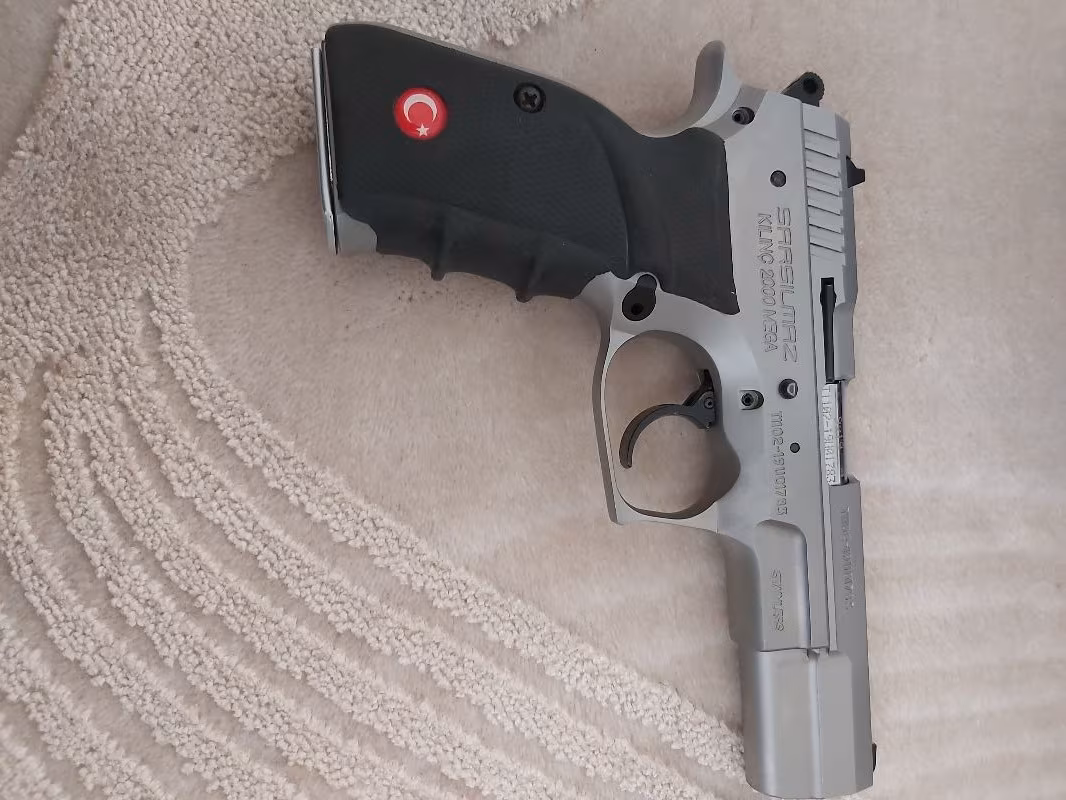 Memurdan temiz tabanca