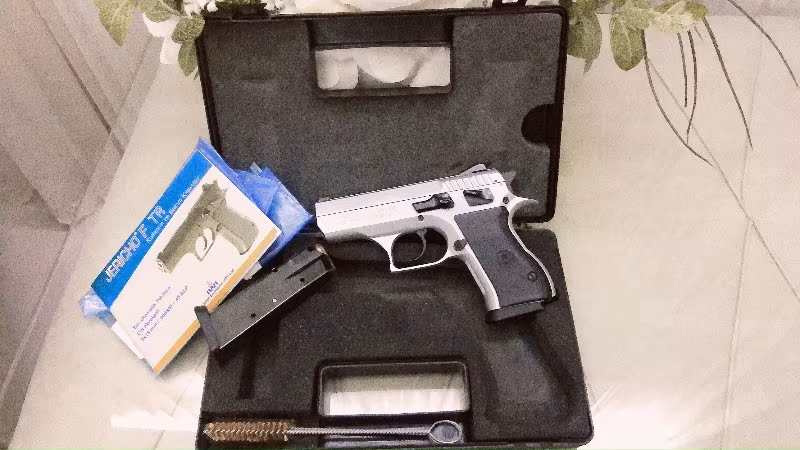 Kamu görevlisi taşıma