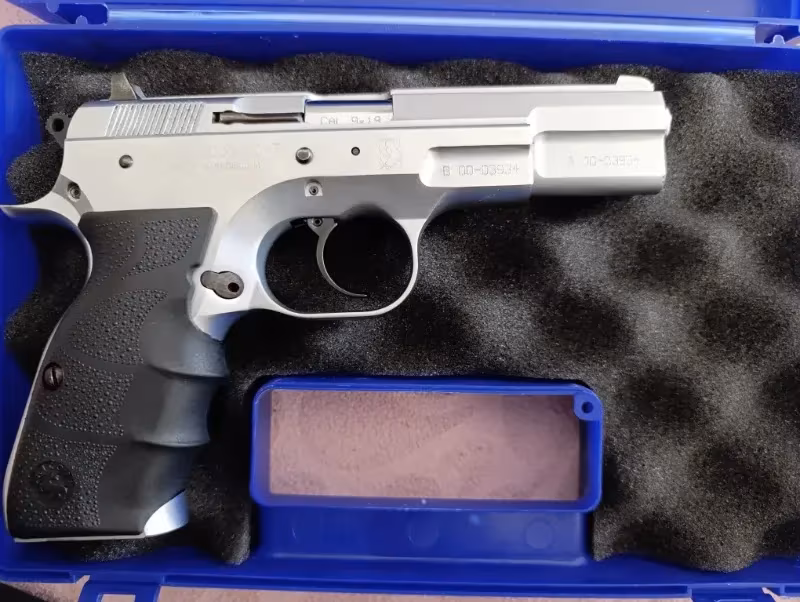 Sarsılmaz Kılıç 2000