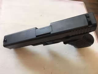 Sıfır durumda 45 lik Glock 21