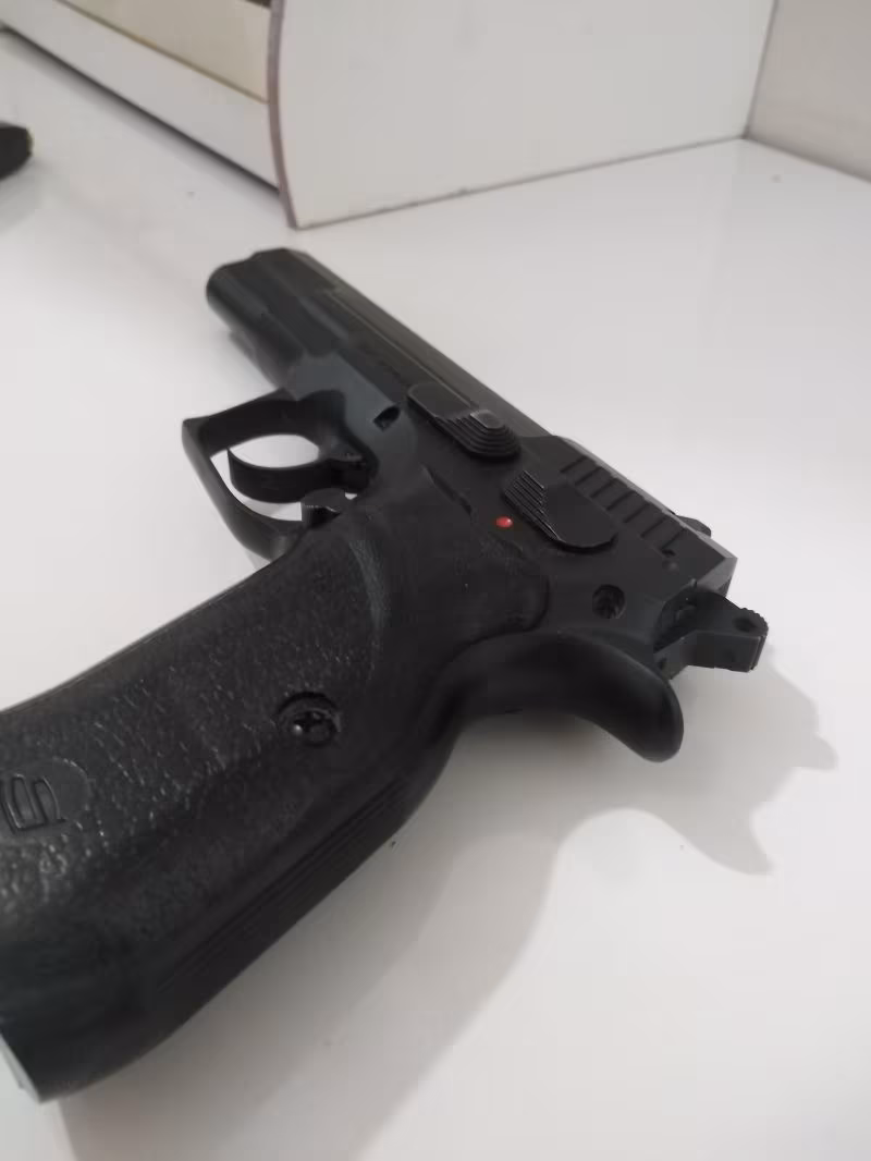 Satılık kılıç 2000