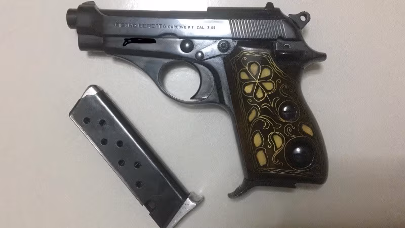 Düğmeli Beretta RUHSATSIZ İSTEYEN ARAMASIN