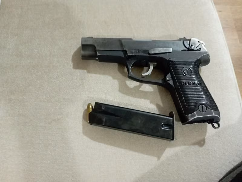 MERAKLISINA EMEKLİ POLİSTEN TEMİZ ORJİNAL AMERİKAN RUGER-85 --301  İTHAL