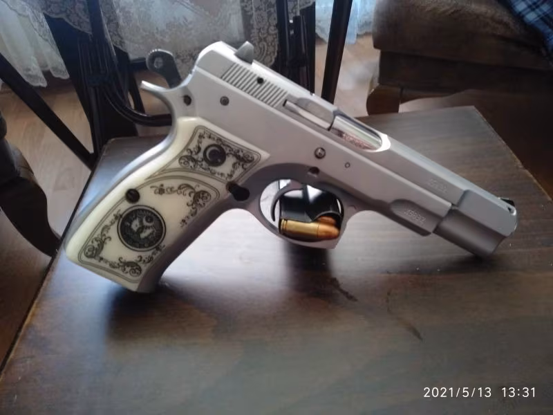 ACİLL EMEKLİ POLİSTEN  TEMİZ CZ75B KROM MAT