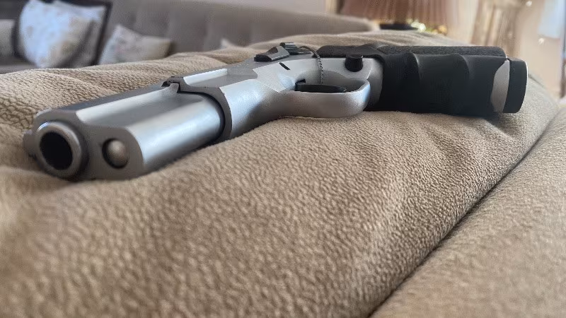 ÇOK AZ KULLANILMIŞ SARSILMAZ KILINÇ 2000