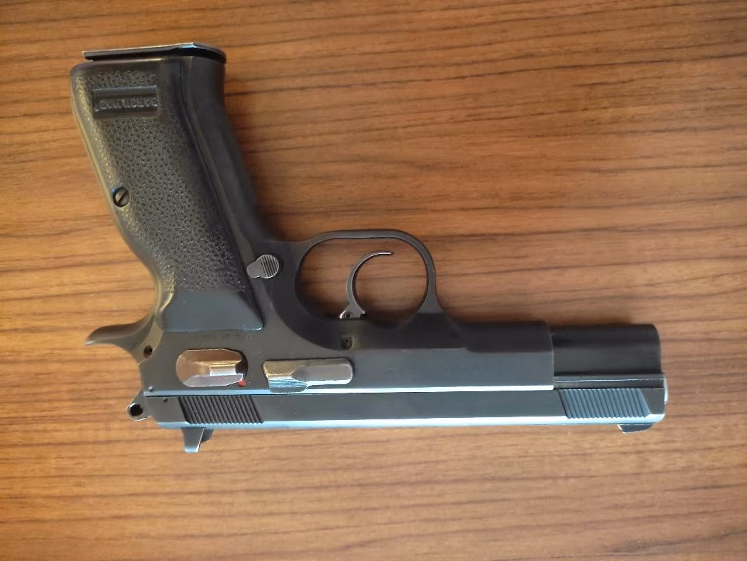 Sıfır sarsılmaz kılınç