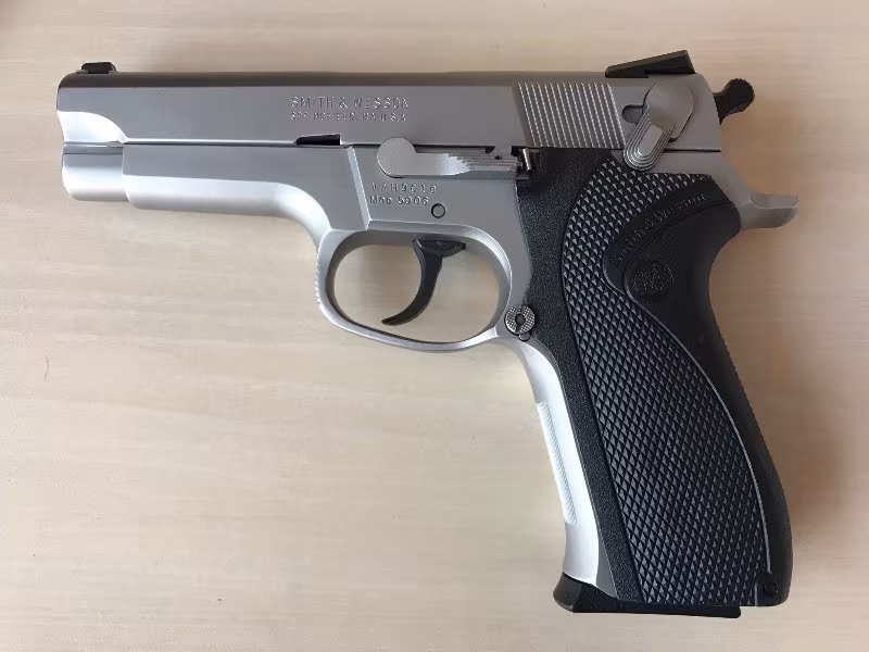SMİTH WESSON 5906
