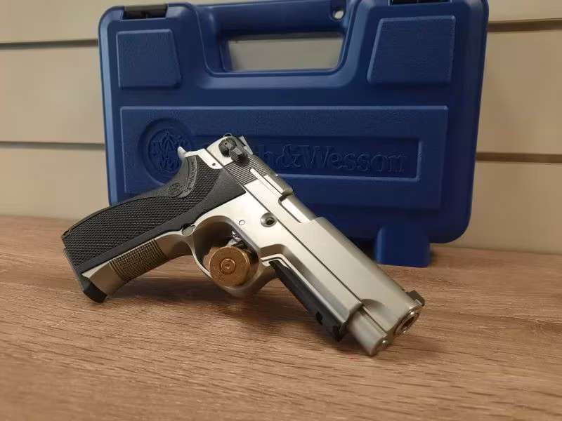 smith&wesson model 5906 TACTİCAL
