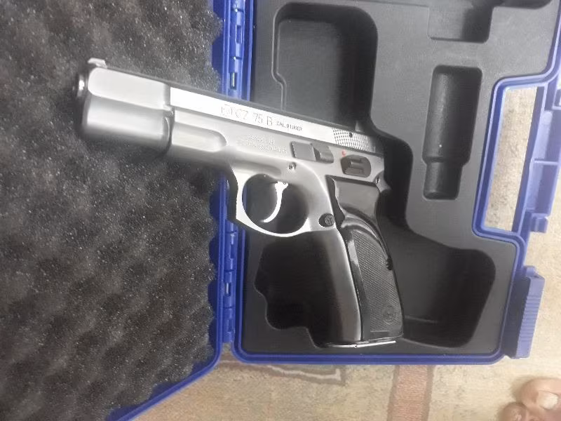 Kamu personelinden  CZ75 Titanium