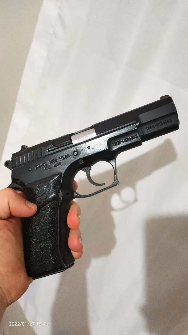 Jandarma astsubay dan Sarsılmaz mega 2000