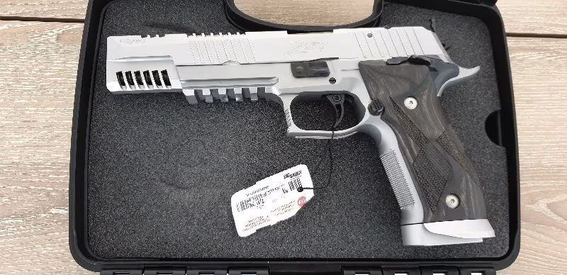 SİG SAUER P-226 X-SIX SKELETON