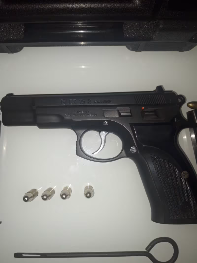 97 model CZ 75 B Sıfır ayarında 16.000 tl